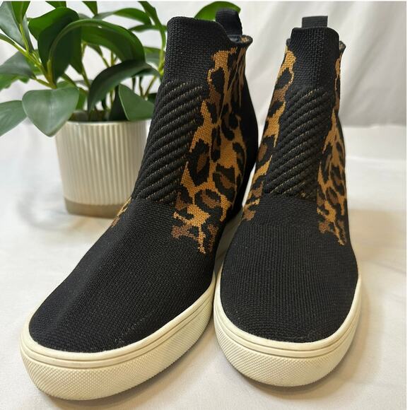 MIA Slip-On Leopard‎ Print Wedge Knit Booties Sneakers Size 8.5 - Picture 2 of 7